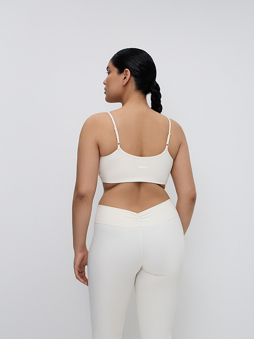 Топ спортивный MELA